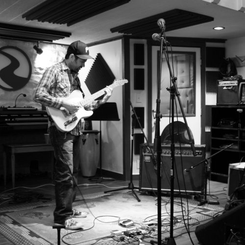 recording-guitar-amplifier-microphones-music-production-sweet-creek-studios